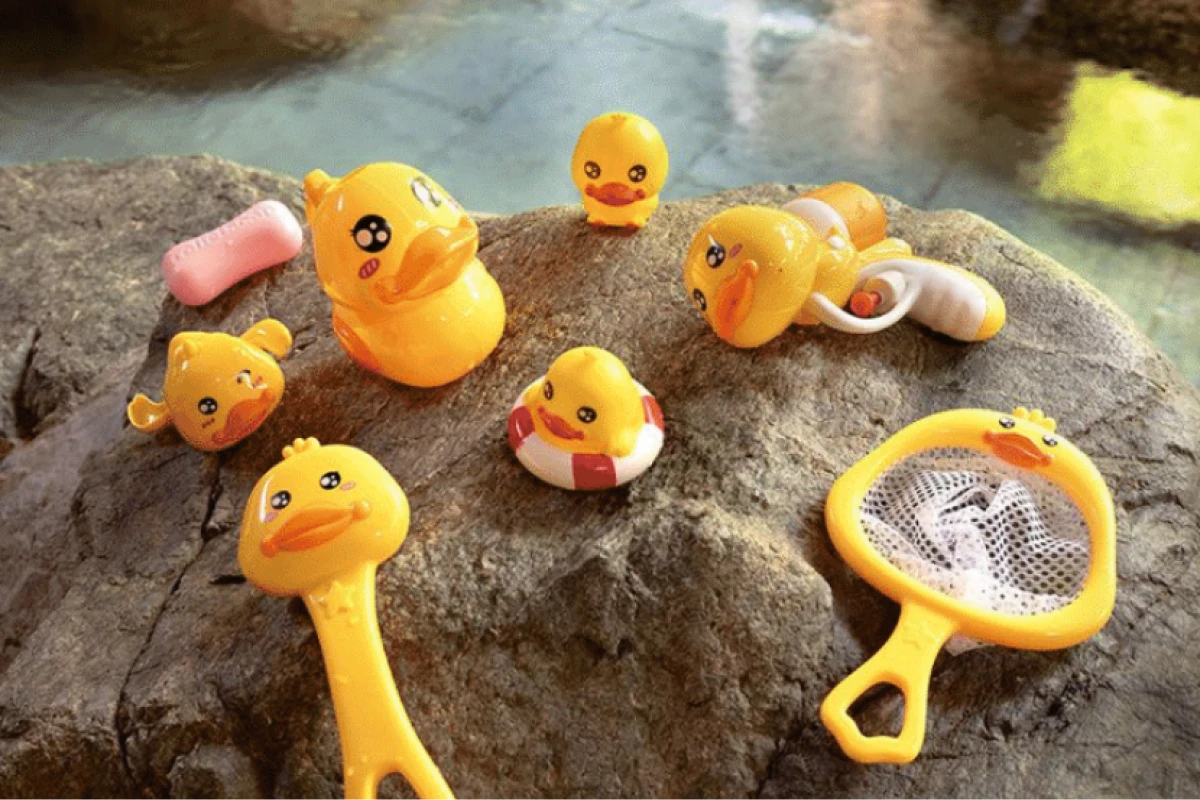 写真：お風呂玩具